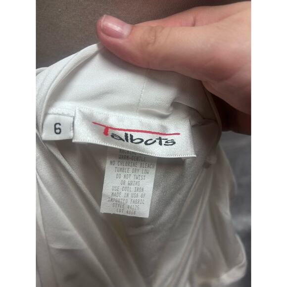 5 White/Cream Button Up Shirts, 4 Talbots, 1 Anne Taylor, Sizes 6-8 - Picture 6 of 10
